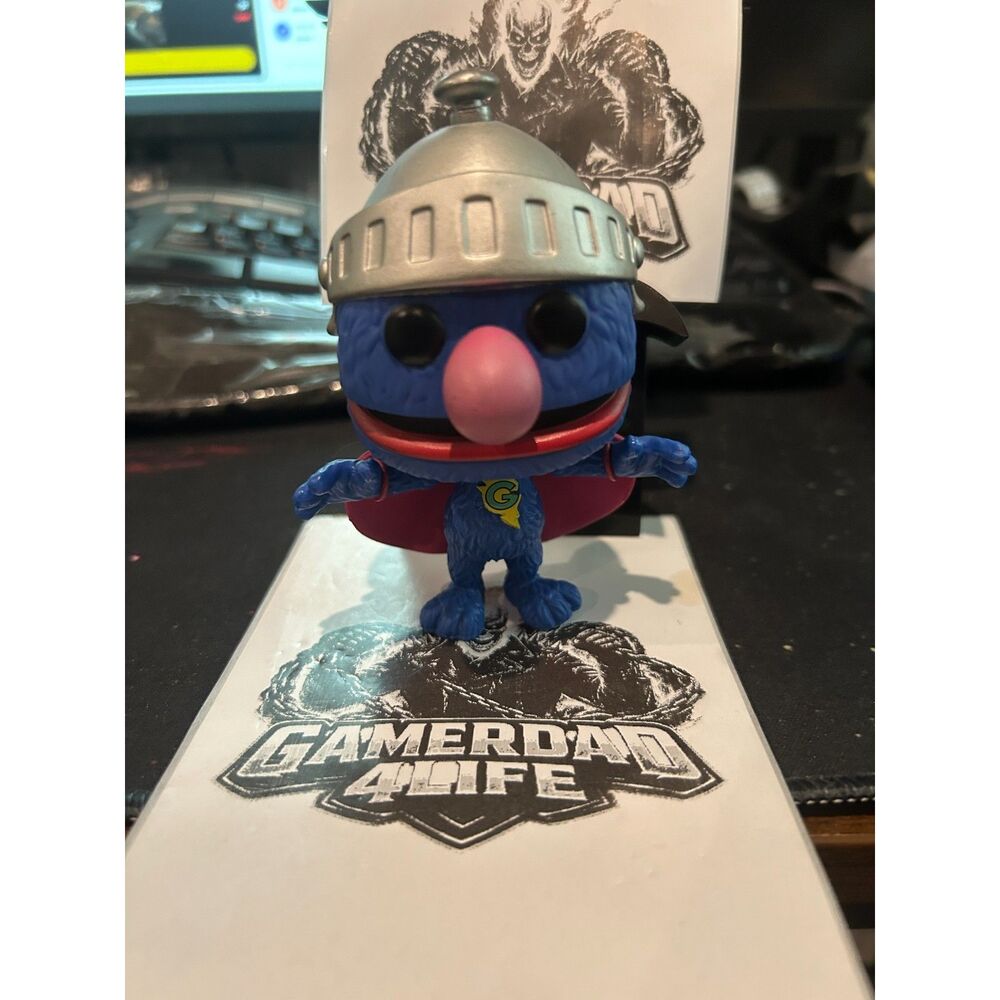 Funko Pop Television Sesame Street Super Grover Knight Helmet Cape Loose OOB